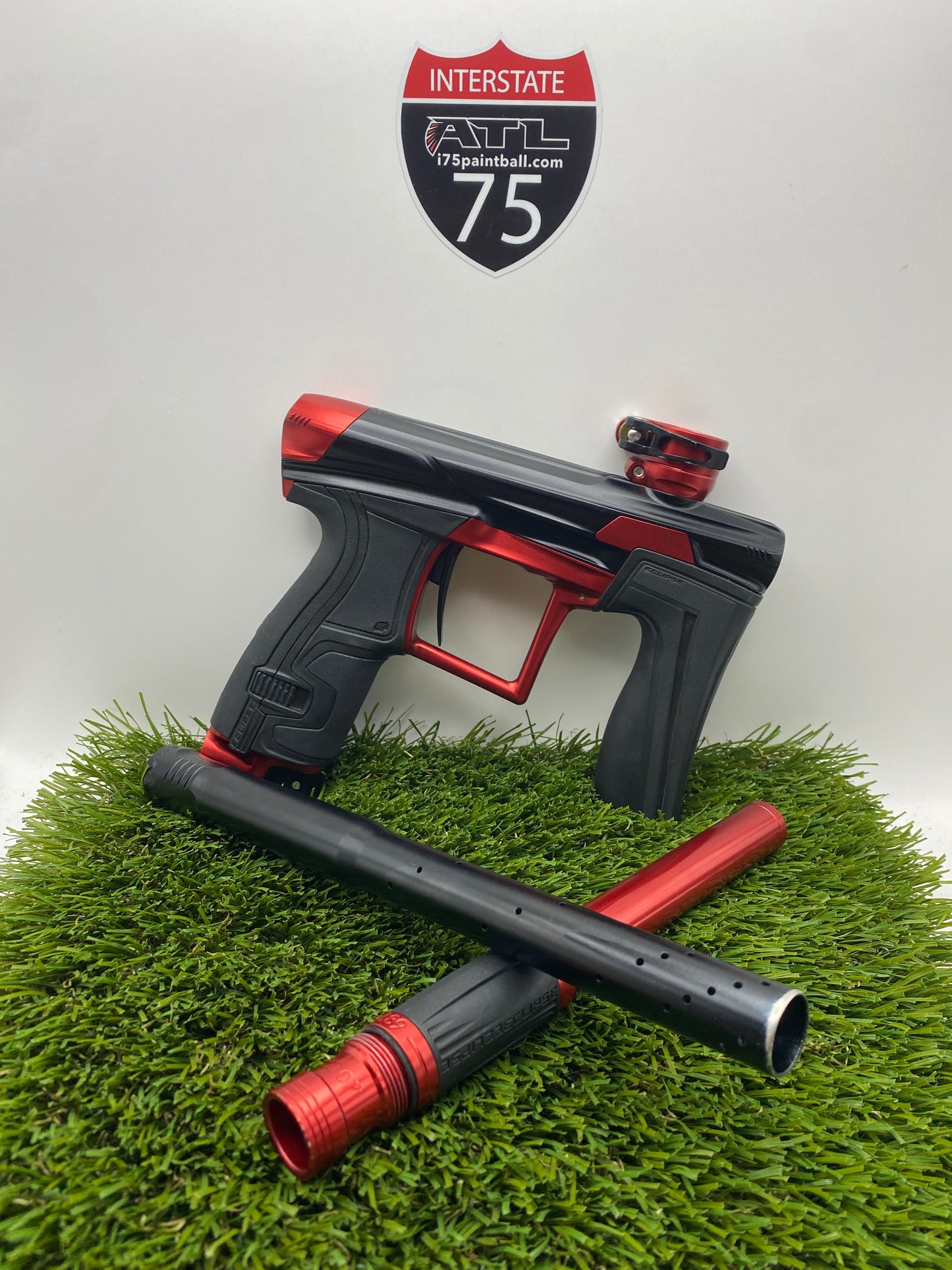 Black Red Geo4