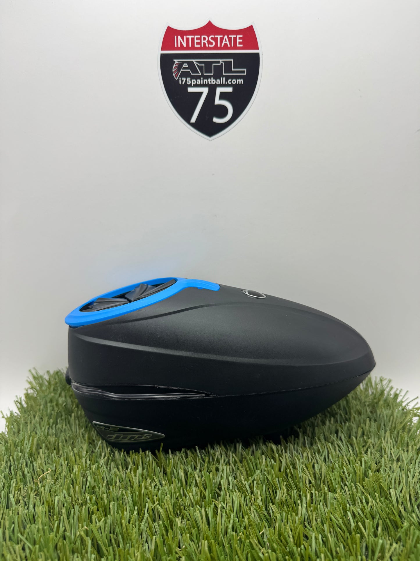 Black Blue R2
