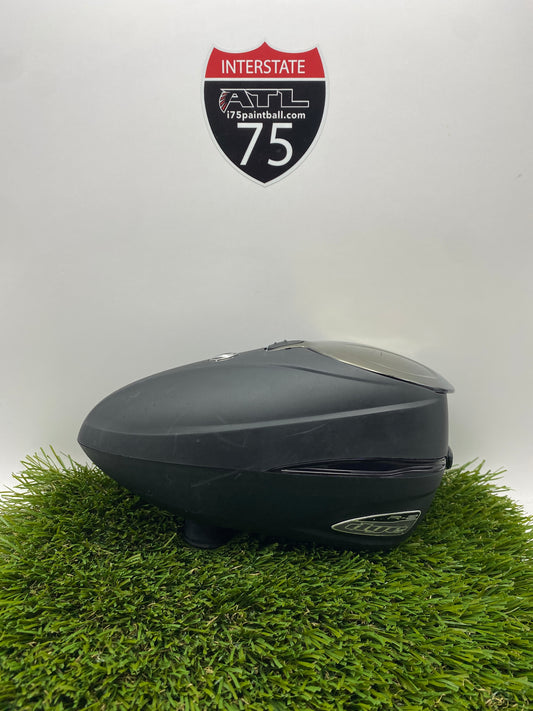 Black R2