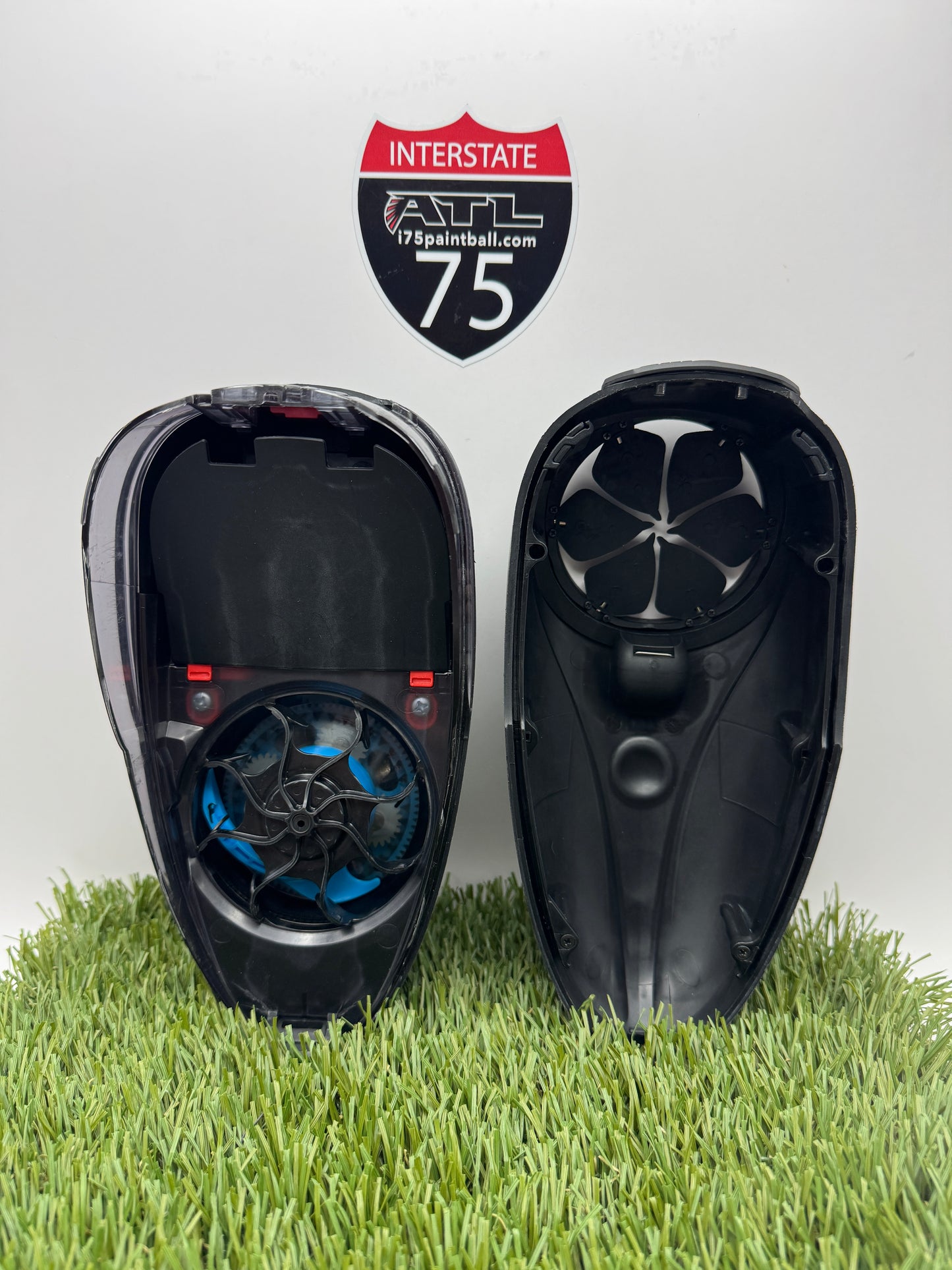 Black R2