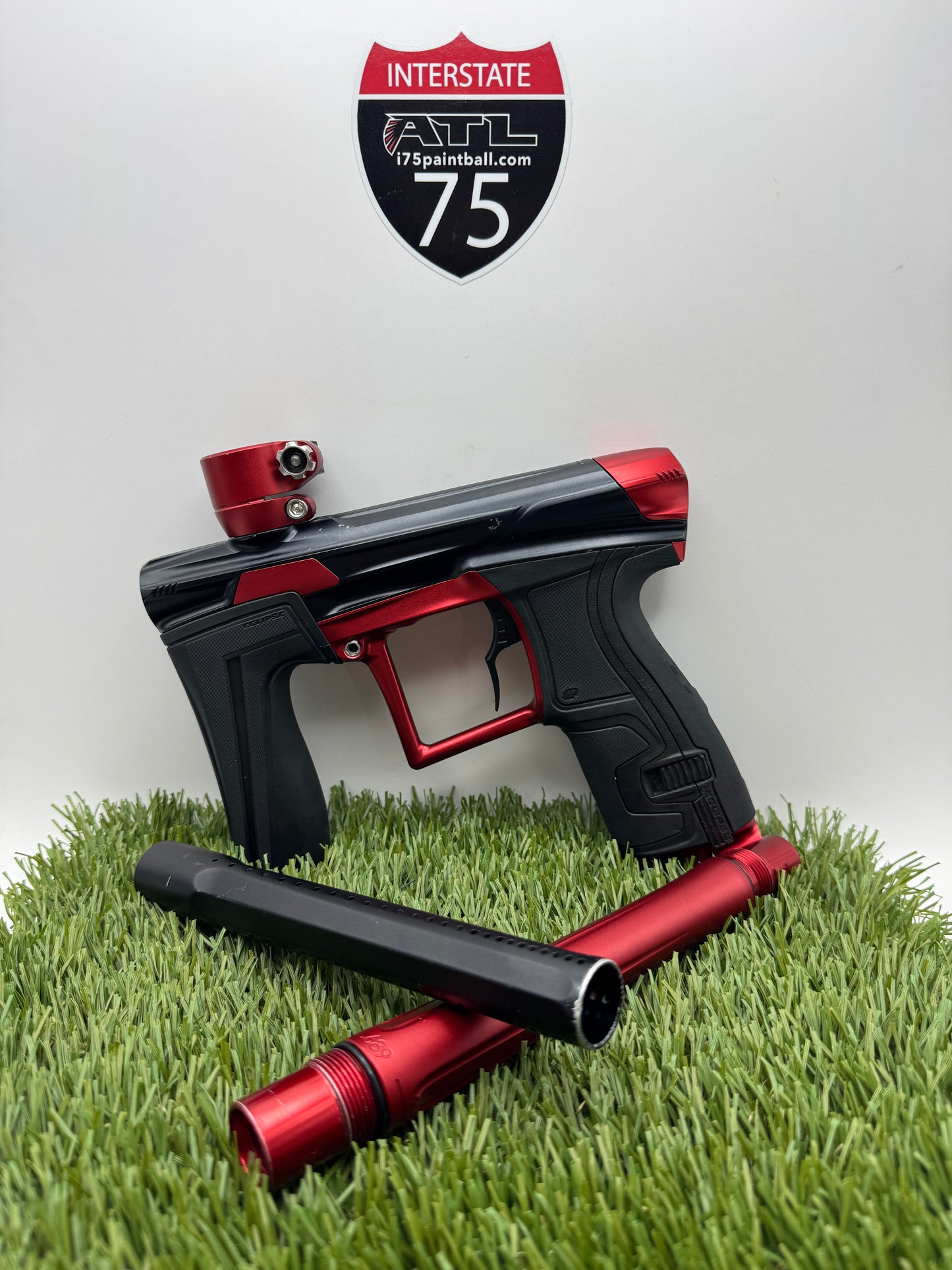 Black Red Geo4