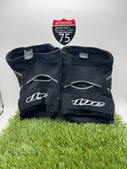 L Dye Kneepads