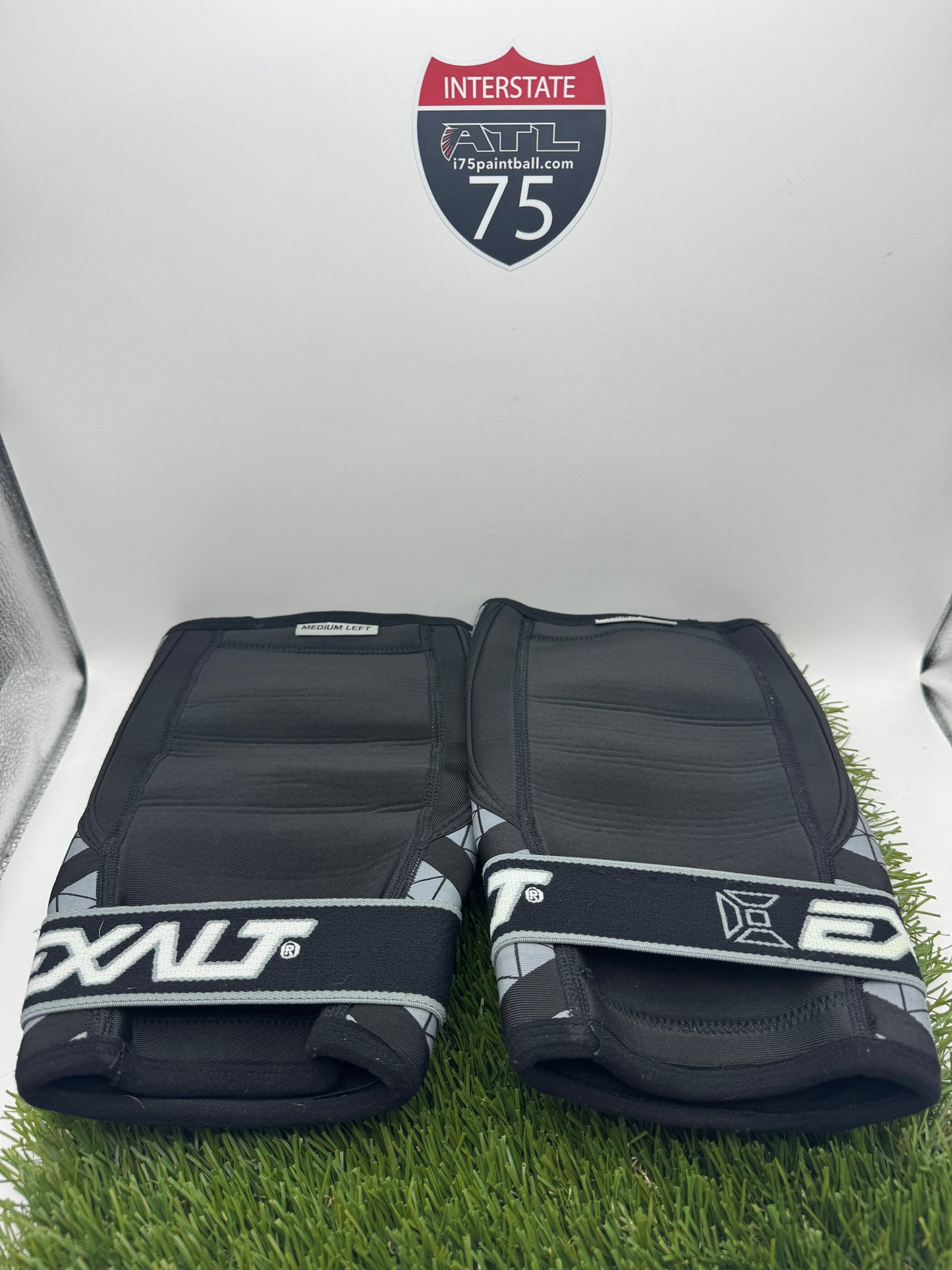 M Exalt Kneepads