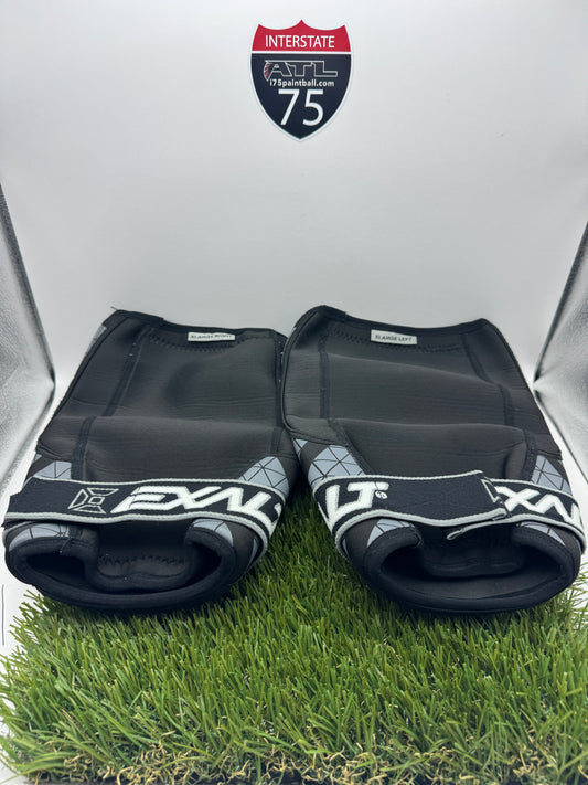 XL Exalt Kneepads